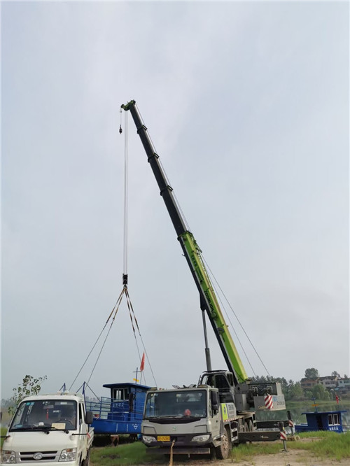 满洲里市桥梁建设吊装案例